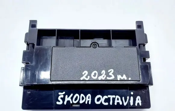 Skoda Octavia Mk4 Phone control unit/module 5WA035284F