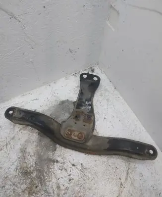 Subaru Outback Gearbox mounting bracket