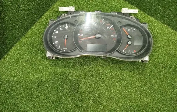 Speedometer (instrument cluster)
