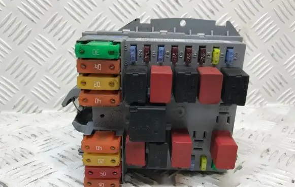 Peugeot Boxer Fuse module 1349946080