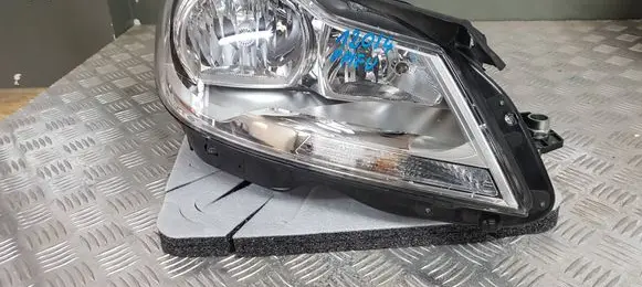 Mercedes-Benz C W204 Headlight/headlamp 030127020600 LE09A6219 011A02AT