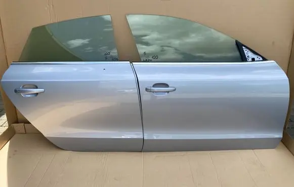 Audi A5 Sportback 8TA Front door 8T8831052 8T8833051
