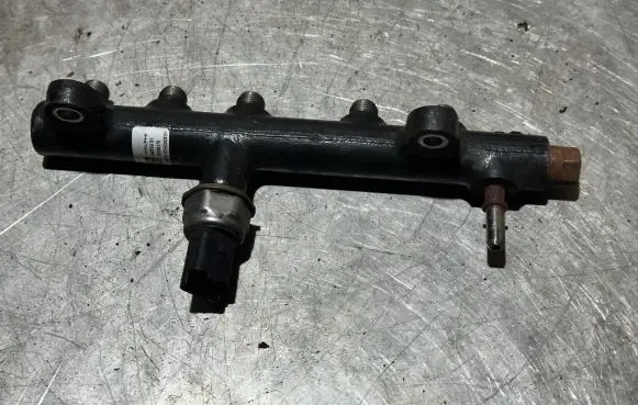 Peugeot 508 Fuel main line pipe 9674300080