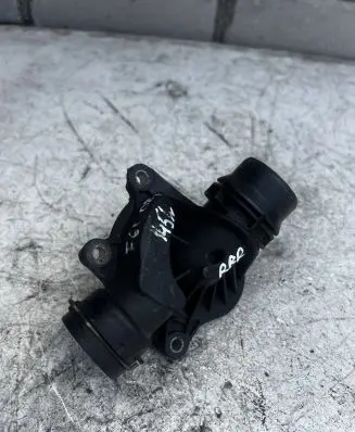 Thermostat/thermostat housing