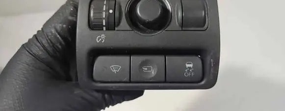 Multifunctional control switch/knob