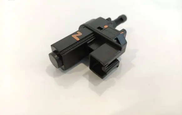 Ford Focus C-MAX Clutch pedal sensor 4M5T7C534AACAREWAC