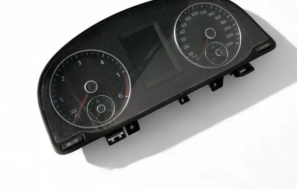 Volkswagen Caddy Speedometer (instrument cluster) 2K5920876F