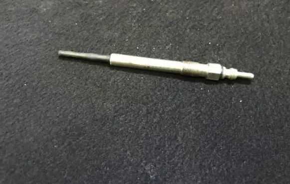 Skoda Superb B5 (3U) Glow plug 0100226338