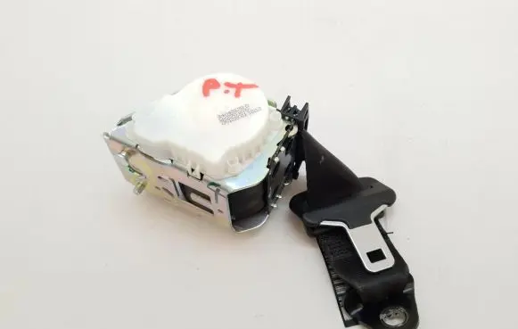 Citroen DS3 Rear seatbelt 96819581