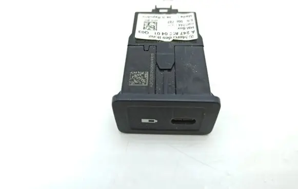 Mercedes-Benz Sprinter W907 W910 USB socket connector A2478200401