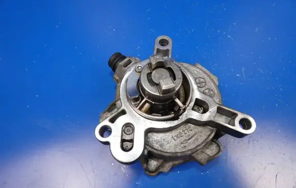 Volvo S60 Vacuum pump 31316688 D87TA