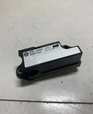 Volkswagen PASSAT B5 Airbag deployment crash/impact sensor 1J0909606N 16990212 5WK41910