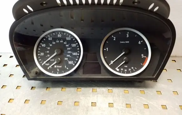 BMW 5 E60 E61 Speedometer (instrument cluster) 62116944127 110080213204 6934312