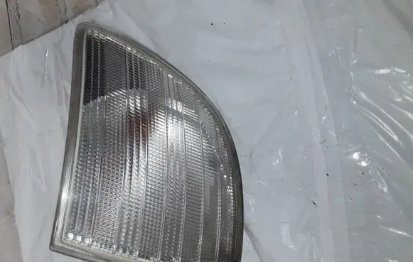 Mercedes-Benz Vito Viano W638 Front indicator light