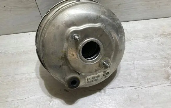 BMW X3 E83 Brake booster 7262X