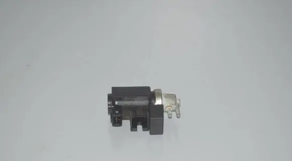 BMW X6 E71 Turbo solenoid valve 7595374 11747595374