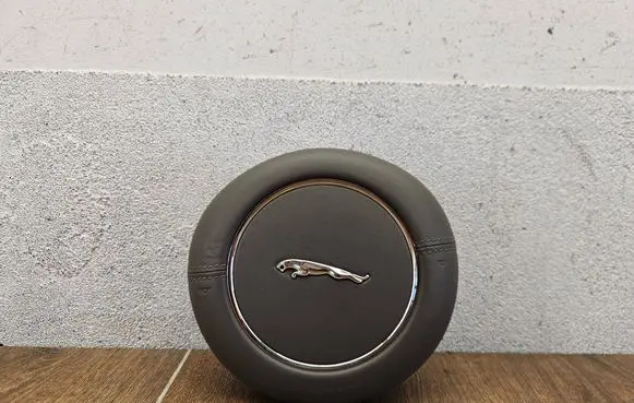 Steering wheel airbag