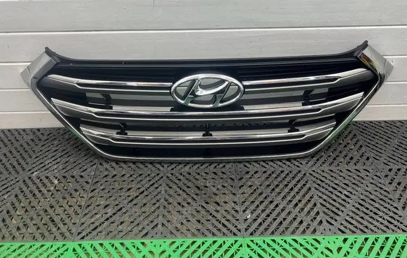 Hyundai Tucson TL Front bumper upper radiator grill 86351D7100