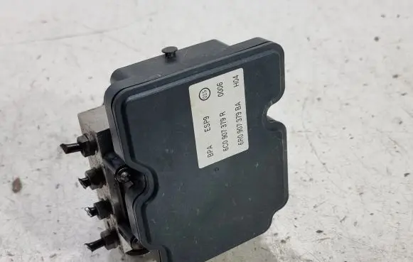 Seat Ibiza IV (6J,6P) ABS Pump 6C0907379R 6R0907379BA