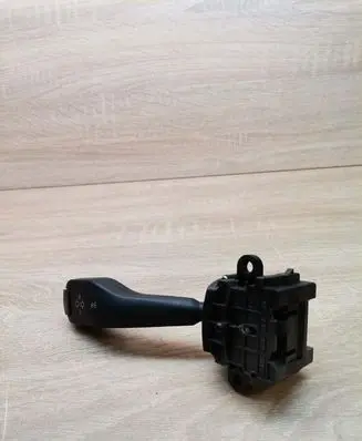 BMW 5 E39 Indicator stalk 8363668 01104010