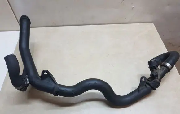 BMW 5 E60 E61 Engine coolant pipe/hose