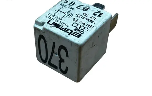 Audi A6 S6 C6 4F Other relay 8D0951253 121705