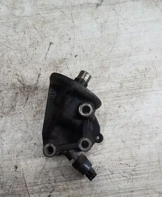 Toyota Corolla Verso E121 Oil filter mounting bracket
