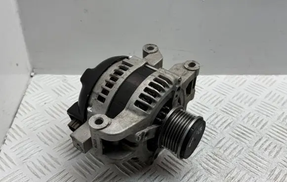 Toyota Avensis T270 Generator/alternator 270600G021 J5112146