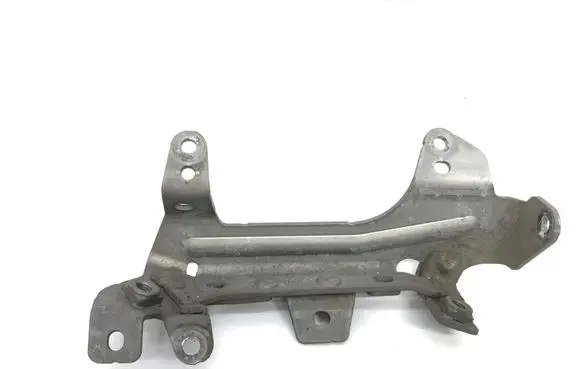 Man TGE 1gen Headlight/headlamp mounting bracket 23182302