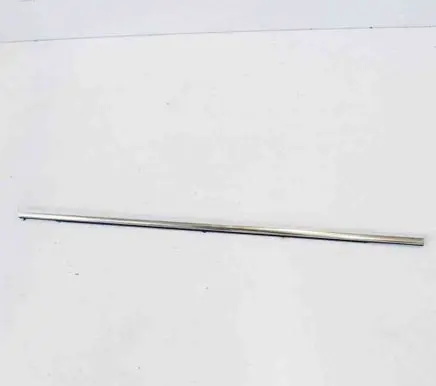 Volkswagen PASSAT B7 Rear door glass trim molding