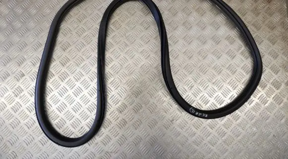 Volkswagen ID.3 Rear door rubber seal (on body) 