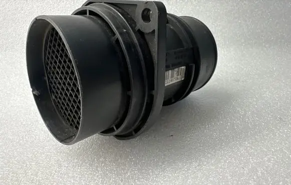 Renault Megane I Mass air flow meter 5WK9609 7700314057 H7700314669