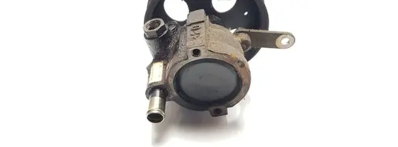 Opel Tigra A Power steering pump 90473169 26025856
