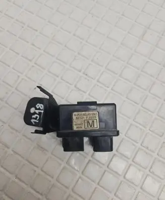 Subaru XV I Window washer relay 86121FJ000 481657