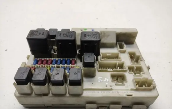 Nissan Murano Z50 Fuse module 284B7CD710