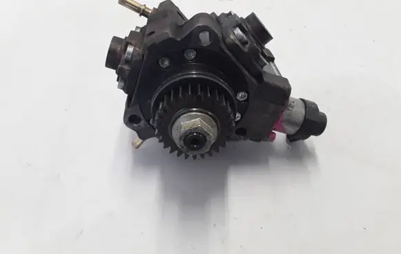 Renault Koleos I Fuel injection high pressure pump