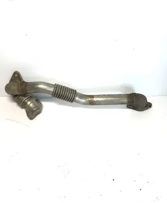 Coolant pipe/hose