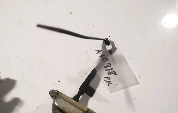 Nissan Note (E11) Front door check strap stopper 