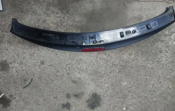 Chrysler Pacifica Tailgate/trunk spoiler GAPN4582 11009B