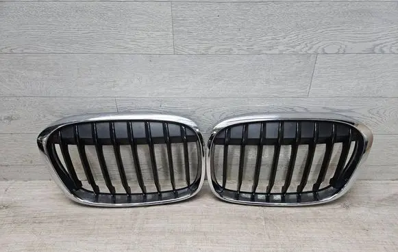 BMW X1 F48 F49 Front grill 7383363 7383364