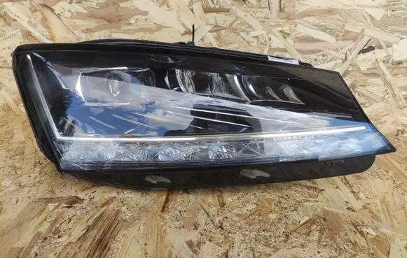 Skoda Fabia Mk3 (NJ) Headlight/headlamp 6V1941016F BEE026