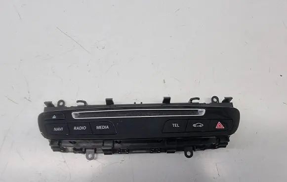 Mercedes-Benz C W205 Head unit multimedia control A2059055201