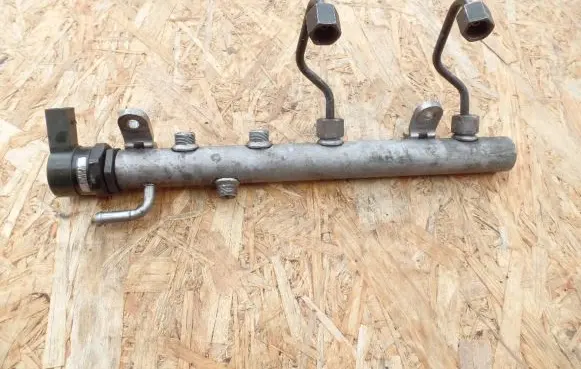 Jeep Grand Cherokee (WK) Fuel main line pipe A6420700495 A6110780449 A6420700495002