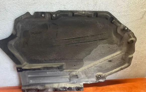 BMW X6 F16 Center/middle under tray cover 7325391 10834110