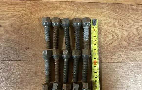 BMW 5 E60 E61 Nuts/bolts 