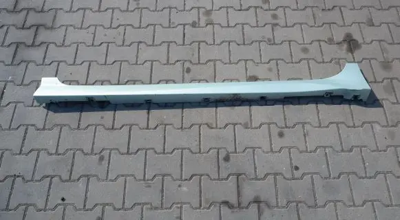 Nissan Leaf II (ZE1) Sill 768535SA0A