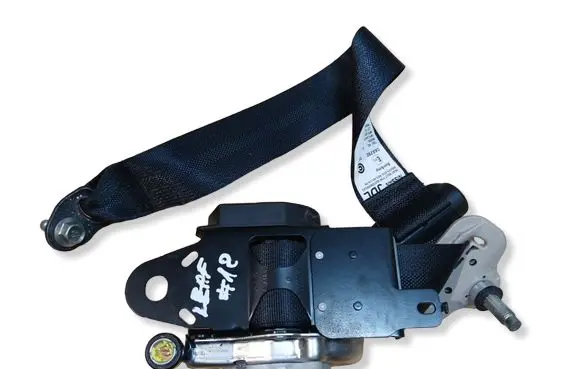 Nissan Leaf II (ZE1) Rear seatbelt 638265401H