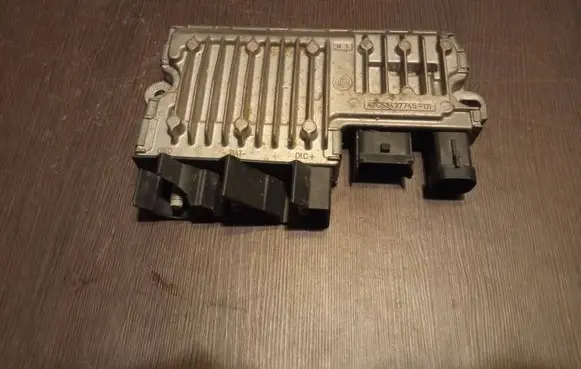Peugeot 2008 I Engine control unit/module 9802096780 9679123280