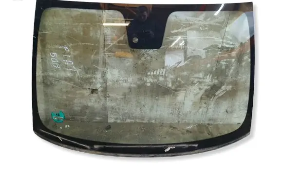 Fiat 500 Front windscreen/windshield window 43R001586 C241