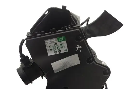 Audi A5 8T 8F Air filter box 8K0133837B